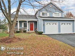 2174 Stirrup Ln, Wheaton, IL 60189