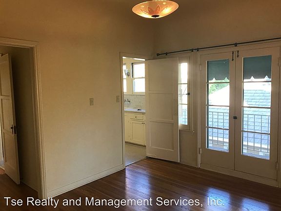5th image of 697 Mira Monte Pl APT C