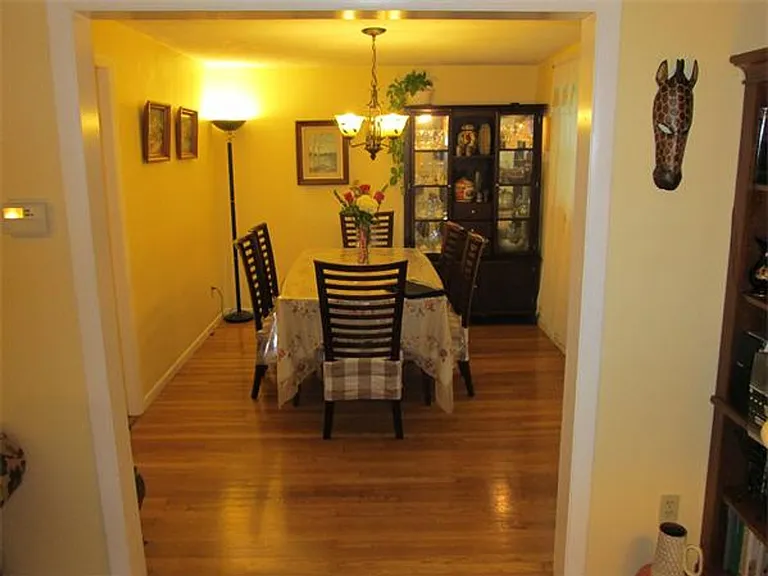 139 Gould St — Photo 8