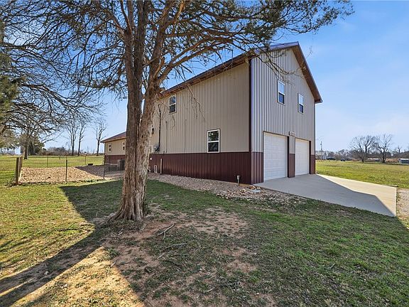 5th image of 8586 Farm Road 2230