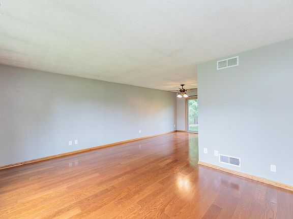 5th image of 246 Portage Path