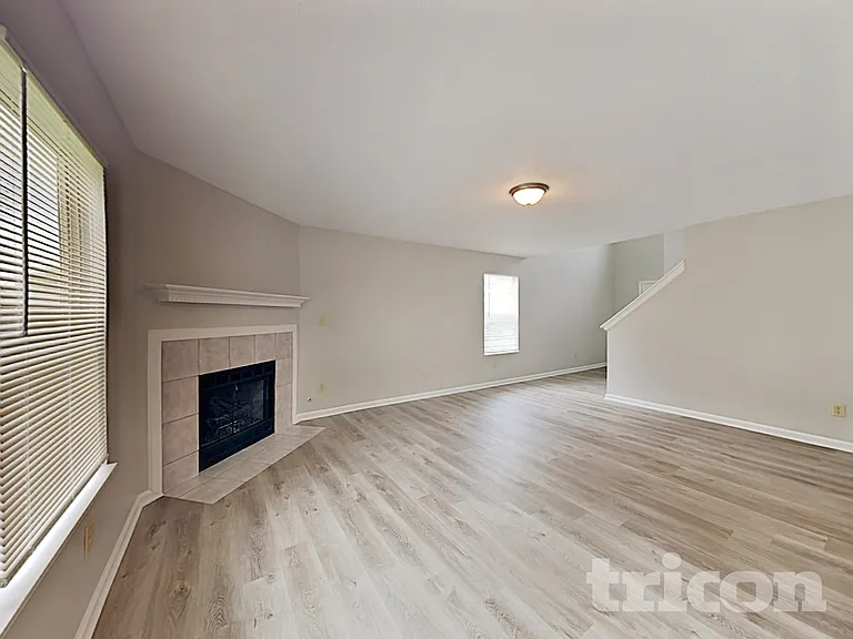 4719 Plantation St — Photo 4
