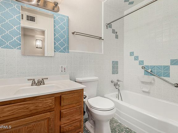 4th image of 123 E CONTINENTAL Drive