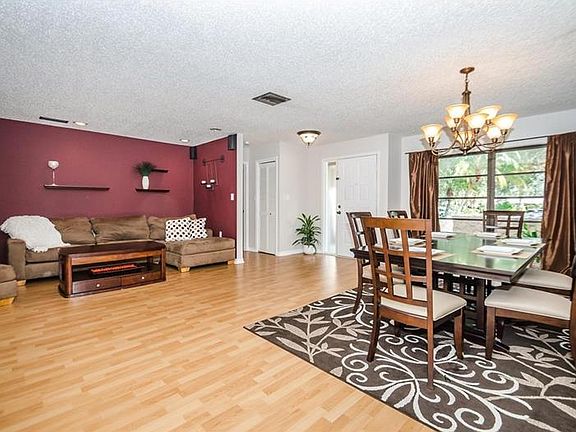 4th image of 111 Nestlebranch Dr
