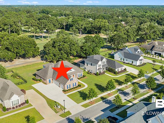 5th image of 326 Hemlock Dr