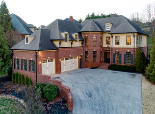 8965 Linksvue Dr, Knoxville, TN 37922