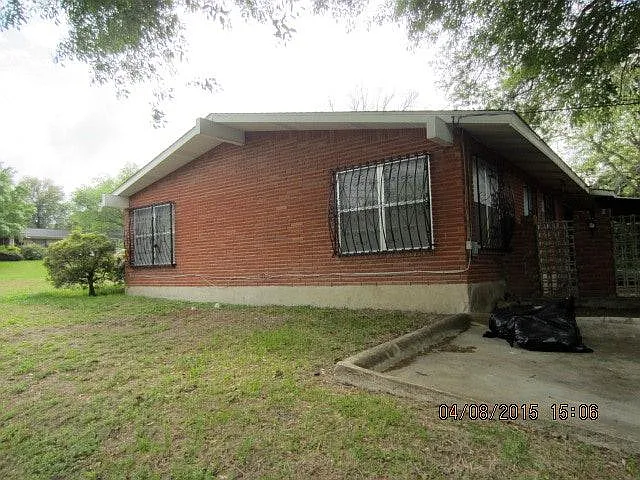 2 bed, 1916 sqft, $1,875 — Photo 4