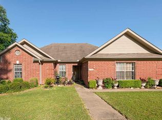 7125 Deer Meadow Dr, Little Rock, AR 72209