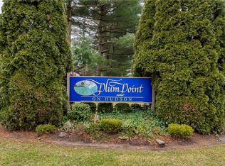 102 Sandpiper Ln, New Windsor, NY 12553