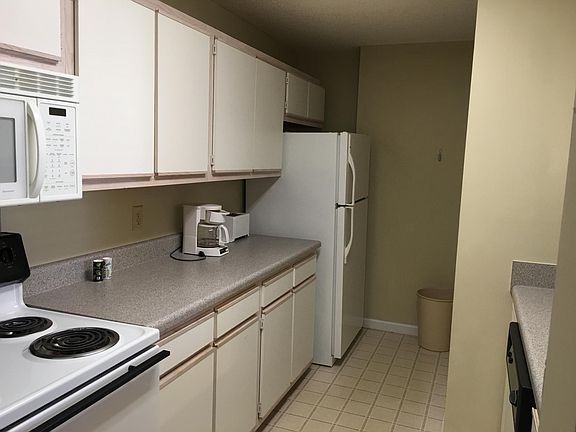 5th image of 123 W Carolina Ave APT B