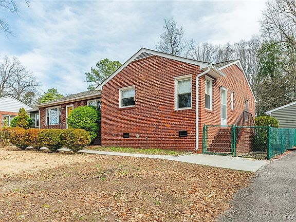 3rd image of 5903 Brookside Blvd