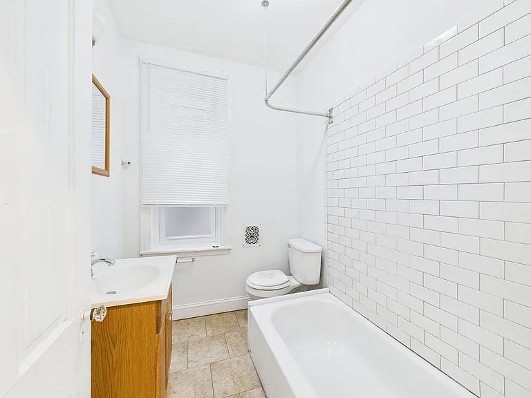 2914 Girard Ave — Photo 7
