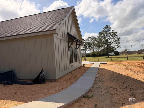 3rd image of 28310 Comstock Rd