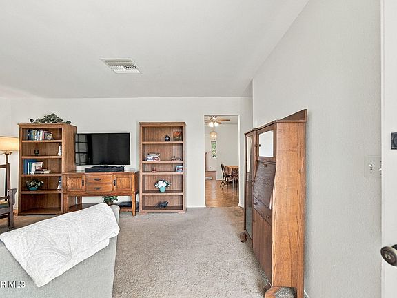 4th image of 1179 N Brandon Ave