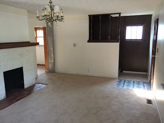 3rd image of 1595 Garling Ave