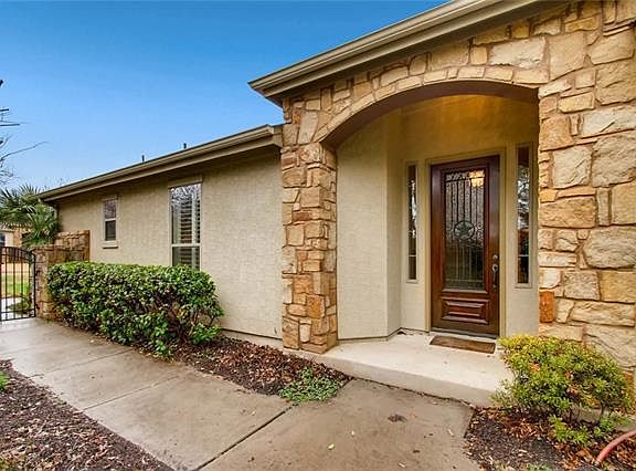 4th image of 302 Meadowland Dr