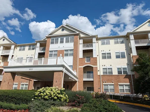 2605 Chapel Lake Dr APT 101, Gambrills, MD 21054