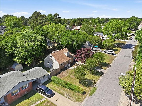 2nd image of 609 Cunningham Rd