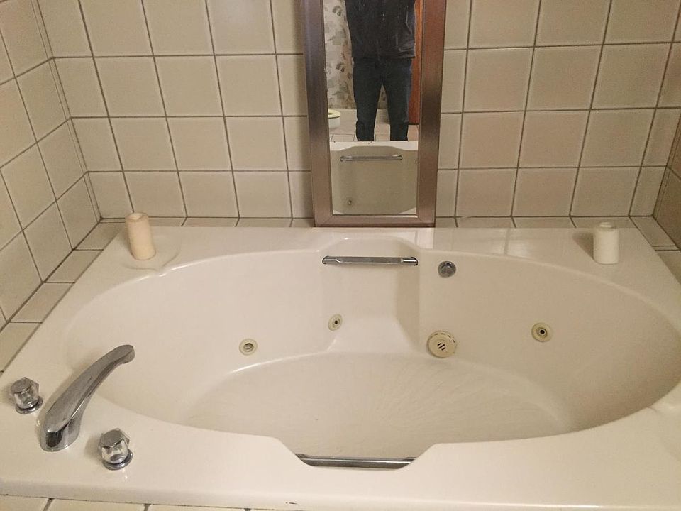 Jacuzzi