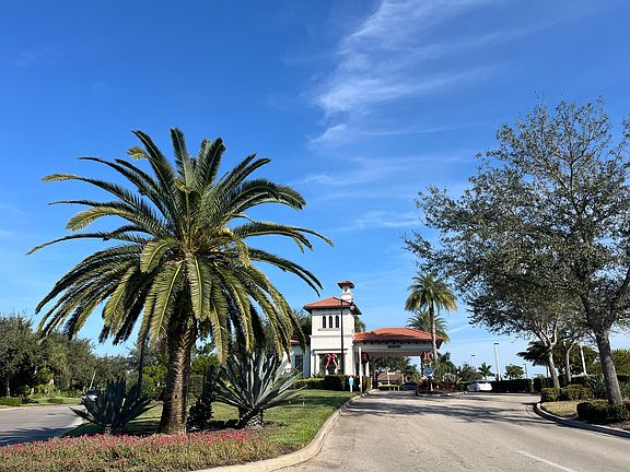 3rd image of 14662 Cantabria Dr