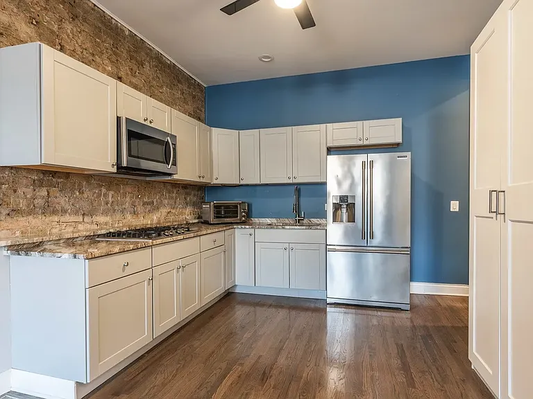 731 W Ohio St #1 — Photo 2