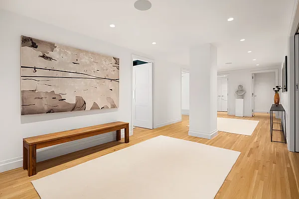 Sold by Redfin Real Estate | media 8