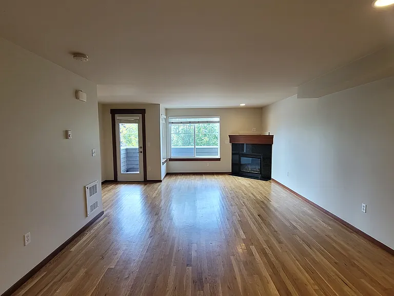 11014 Greenwood Ave N #B-1 — Photo 5