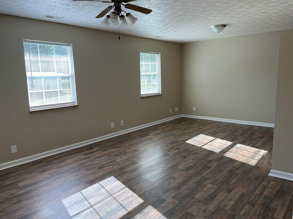 1st image of 15 Becca Dr #4