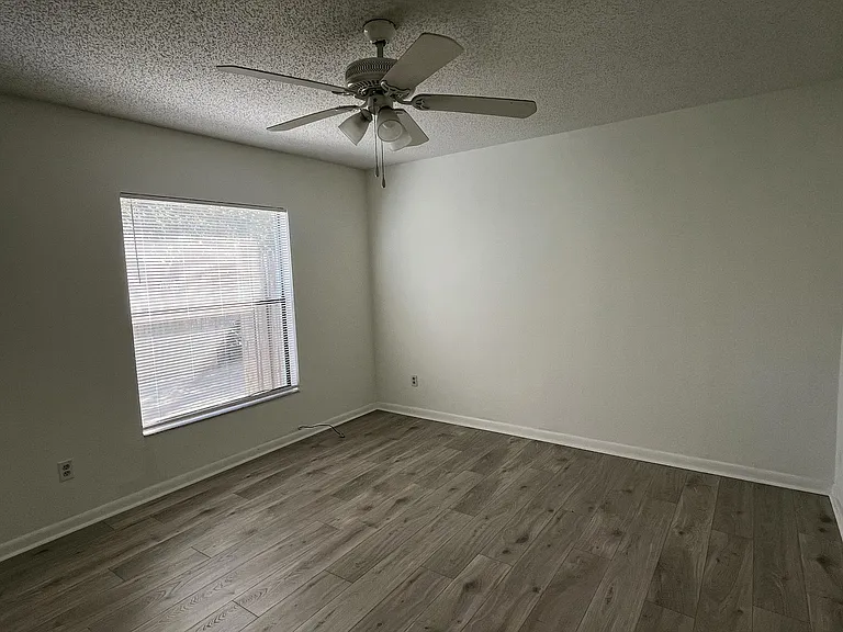 811 Hope Ave #1 — Photo 9