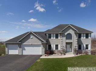 746 Hahn Dr, Shakopee, MN 55379
