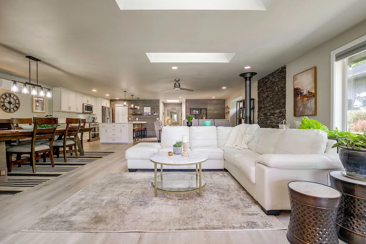 3 bed, 2.0 bath, 1991 sqft, $3,774 — Photo 1