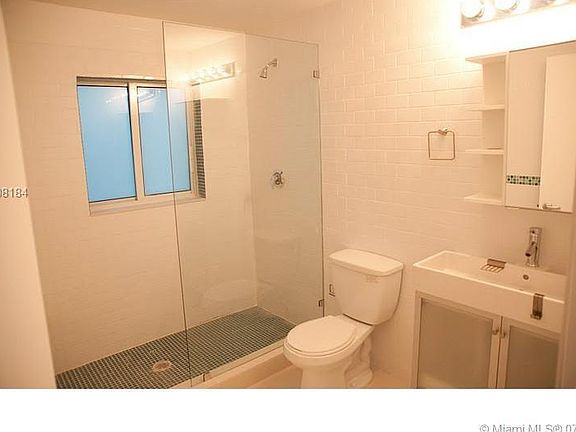 2nd image of 6891 Bay Dr Unit 105