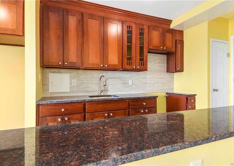 1st image of 3 Fordham Hill Oval APT 17F