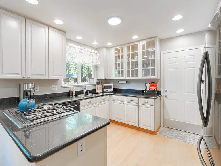 White Fir Rd — Photo 6