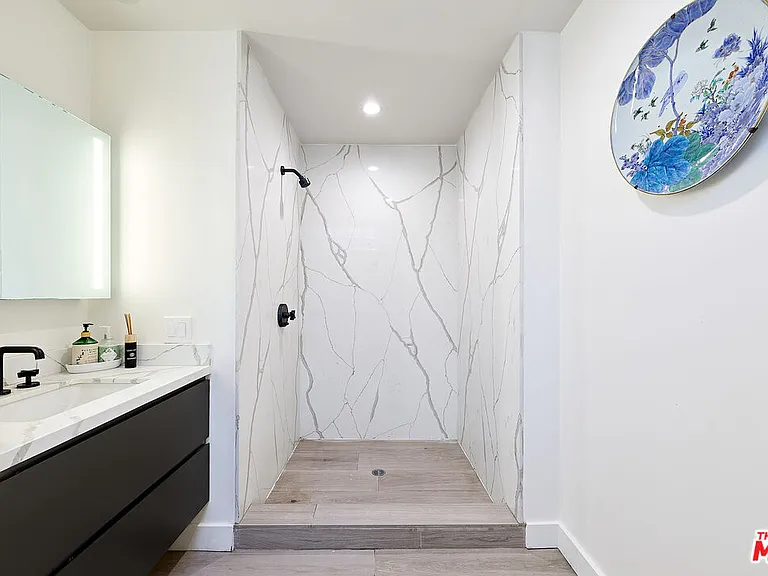 34 Park Ave — Photo 18