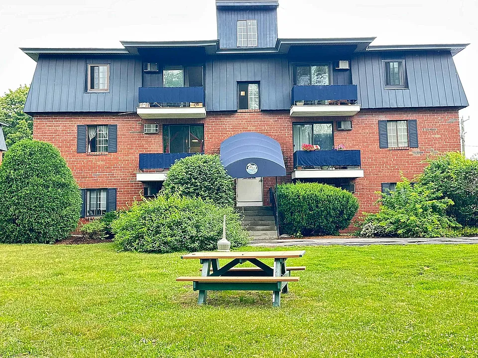 34 Dunbarton Rd #2D