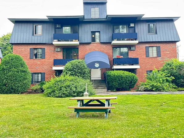 34 Dunbarton Rd APT 2D, Manchester, NH 03102