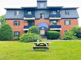 34 Dunbarton Rd, Manchester, NH