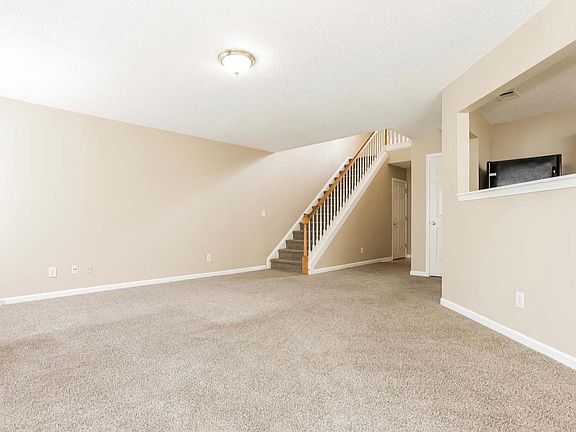 3rd image of 4536 Dearborn St