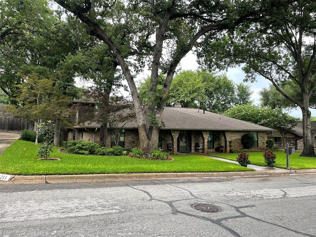 4207 Trowbridge Dr, Arlington, TX 76013 MLS 20377823 Zillow