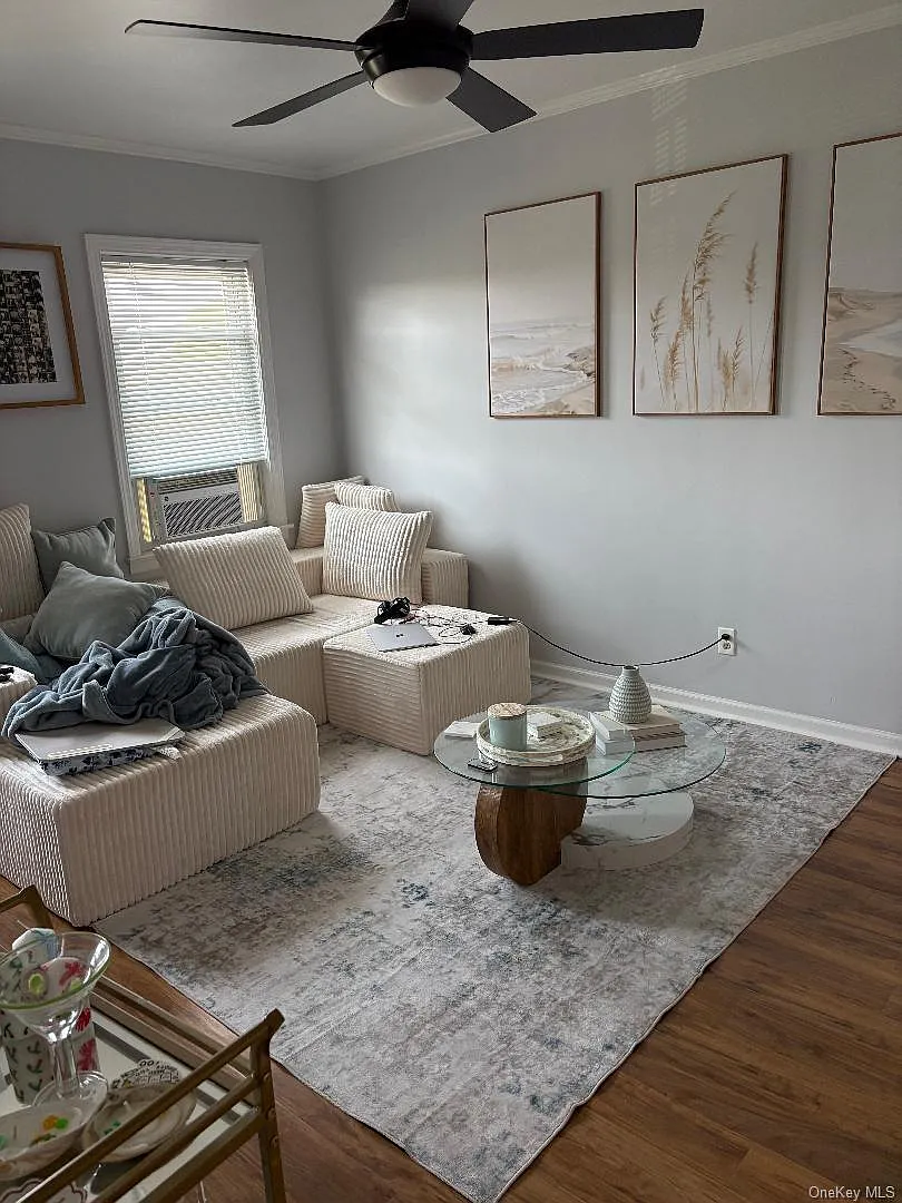 2 bed, 1.0 bath, 1576 sqft, $3,350 — Photo 4