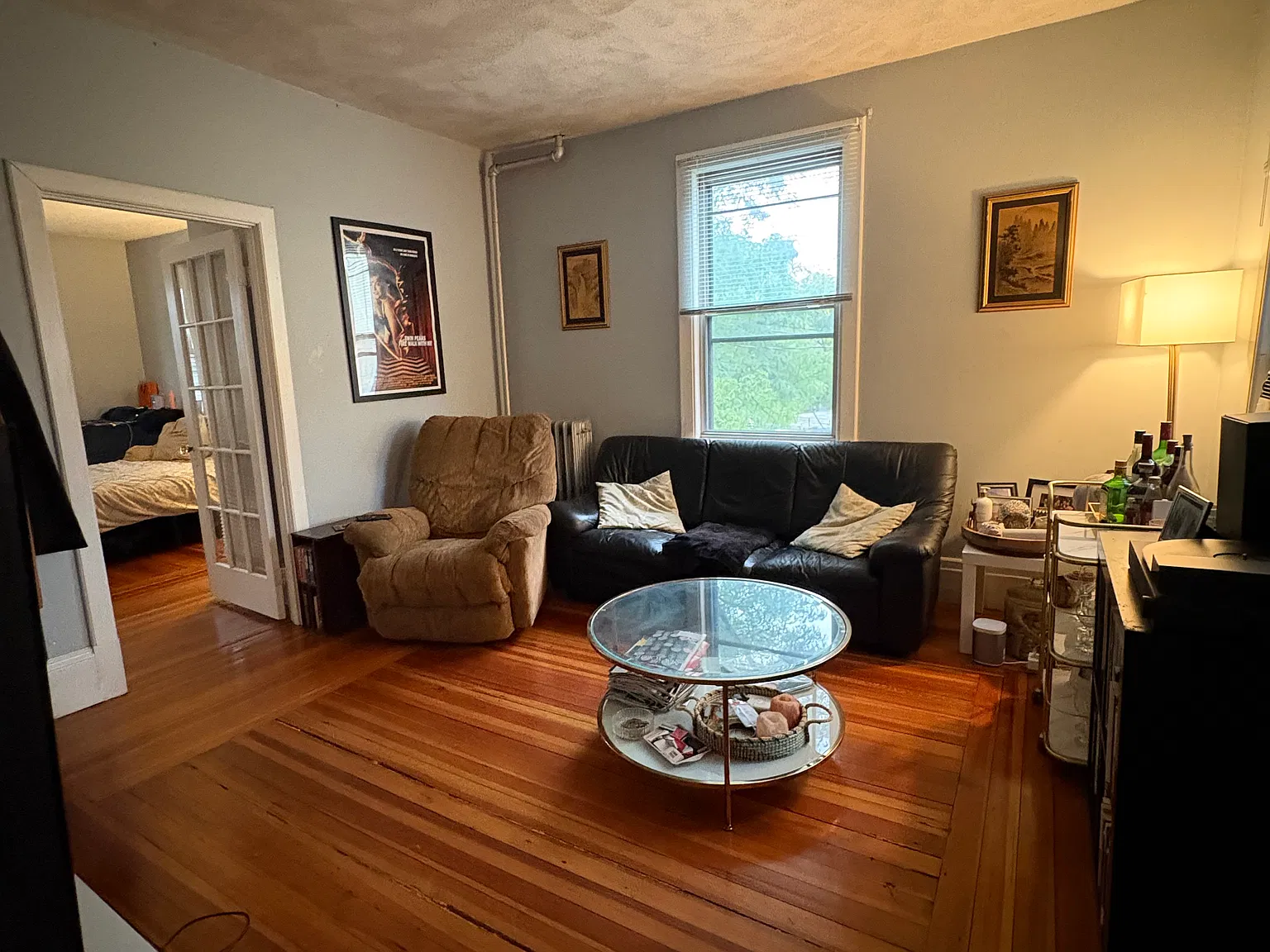 2 bed, 700 sqft, $3,300 — Photo 1