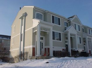 2240 Daybreak Dr, Aurora, IL 60503