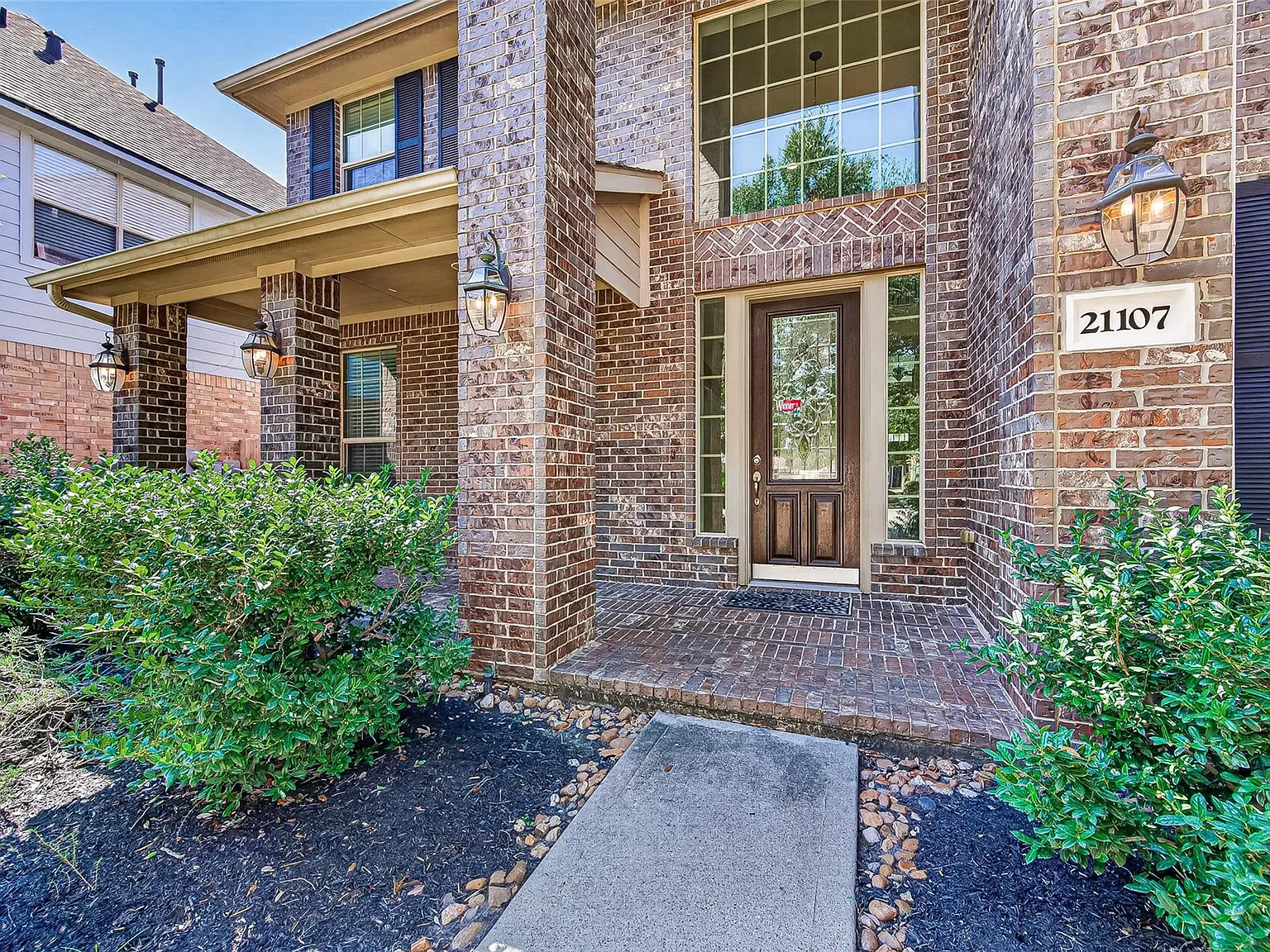 5 bed, 3.5 bath, 3417 sqft, $3,100 — Photo 4