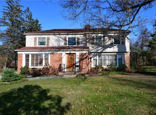 16601 Fernway Rd, Shaker Hts, OH 44120