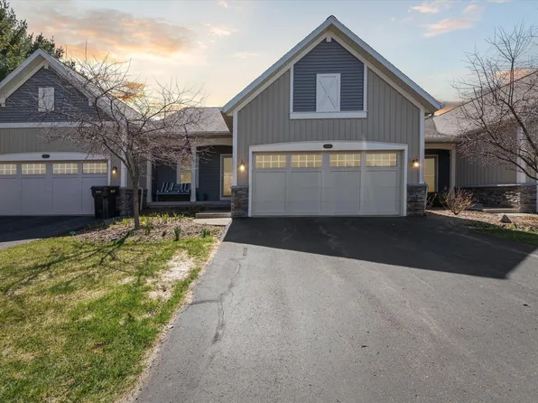 882 Center Park Dr SW, Byron Center, MI 49315