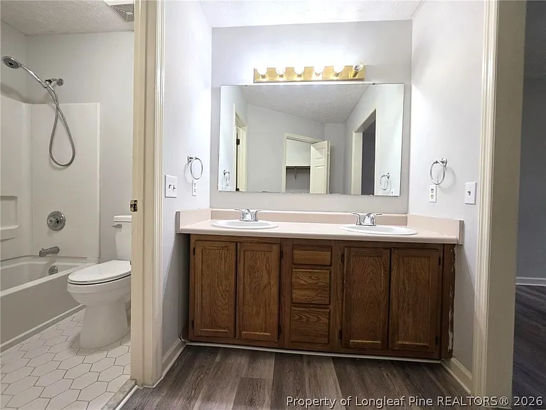 6900 Saint Julian Way — Photo 23