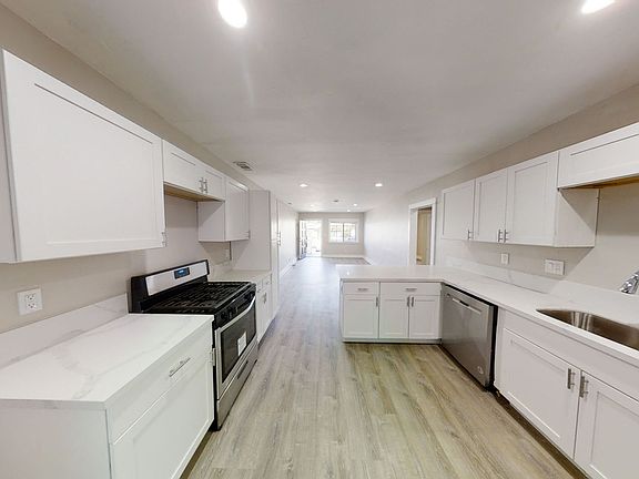 5th image of 4860 Art St