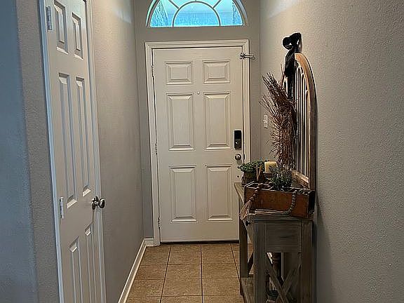 4th image of 123 Woodbrook Ct