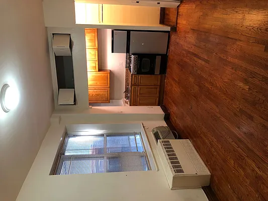 Rented by Eljay Realty, Co. | media 2